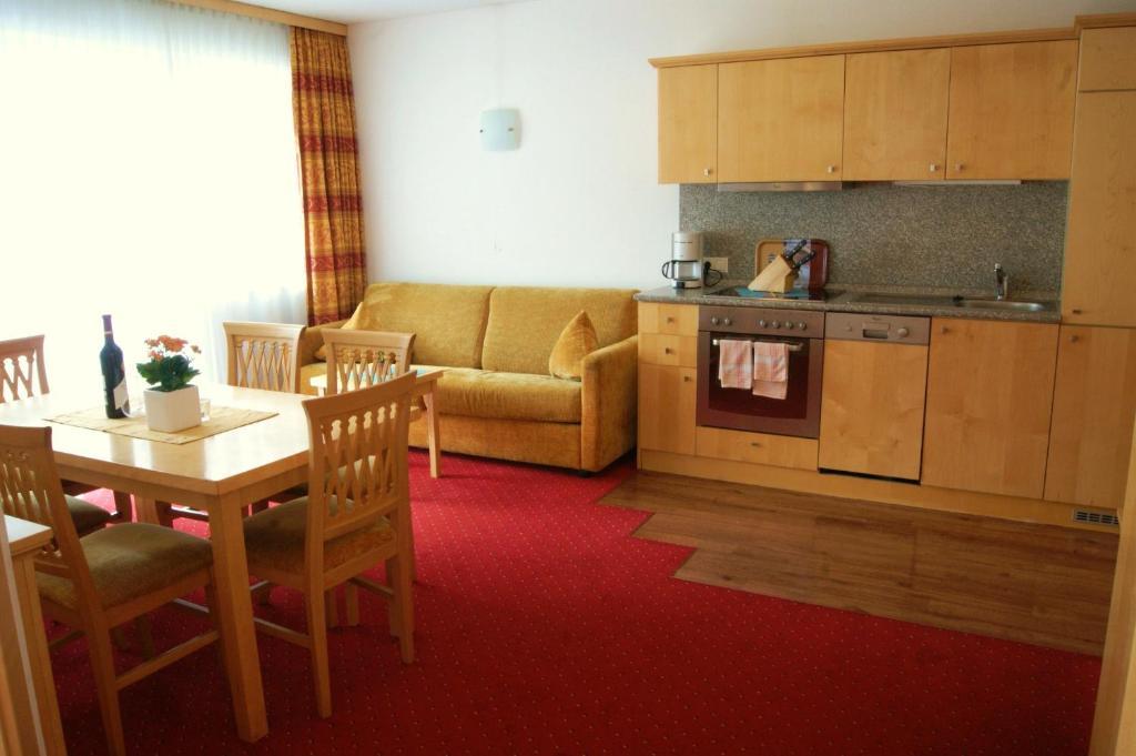 לאנגנפלד Falkner Appartement Resort חדר תמונה